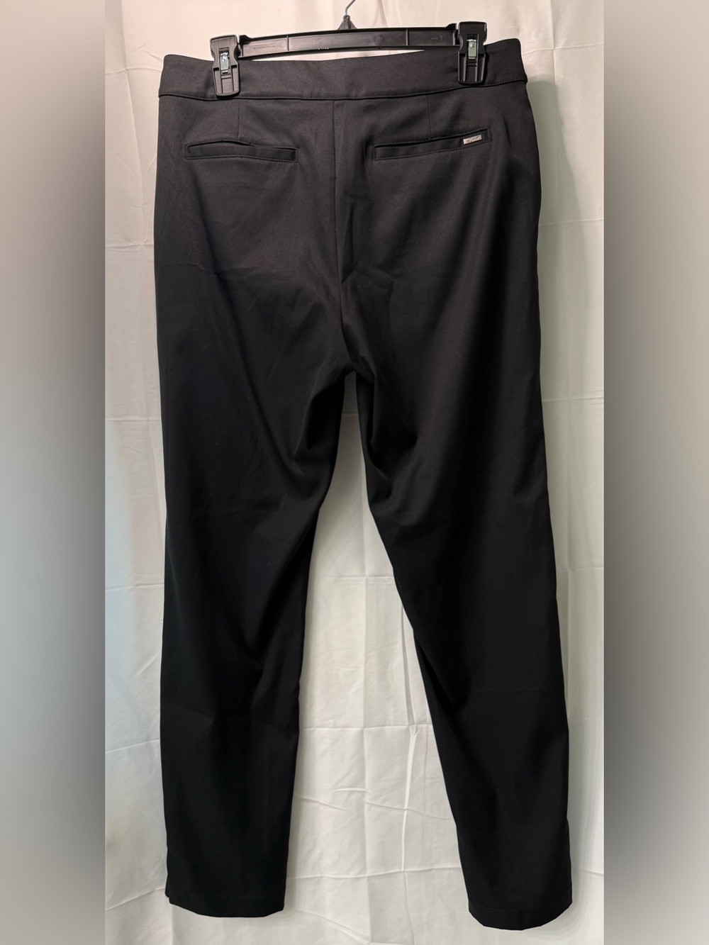 Greg Norman Shark Women’s Black Golf Pants Size 8 Stretch Ankle Performance